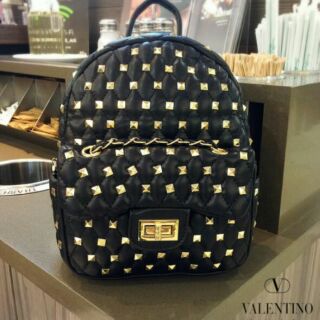 Valentino 💕

กระเป๋าเป้ Mini size งาน