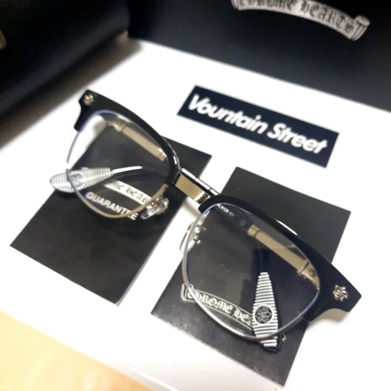 Chorme hearts Bonennoisseur แว่นตา CH (แว่นตาผู้ชายทรงวินเทจ) สามารถเปลี่ยนเลนส์ใส่ทำงานได้100%