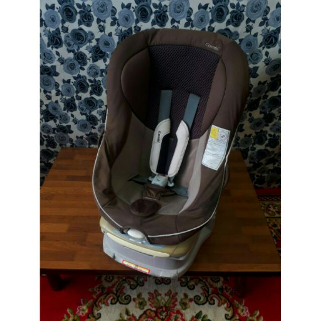 คาร์ซีทCombi  Luxtia. Turn white. Lable