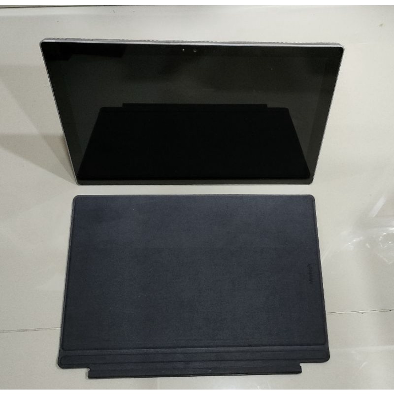 Microsoft Surface Pro 4  Core i5 8GB/256GB มือสอง สภาพดี