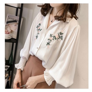 Rosie White Shirt เสื้อเชิ้ตสีขาว ปักลายดอกกุหลาบ พร้อมส่ง