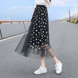 พร้อมส่ง‼🌈 Little Daisy Skirt (skirt) มี 4 สี : ดำ,ครีม,ฟ้า,ชมพู  Freesize : ความยาวกระโปรง 78 ซม.
: รอบเอว 60 - 86 ซม.