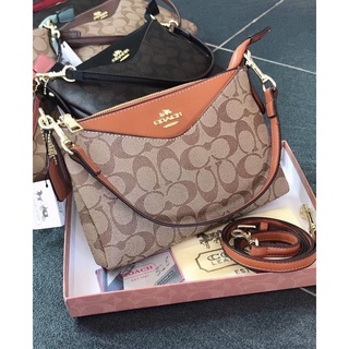👑กระเป๋าสะพายข้าง  coach ทรงจดหมาย💌