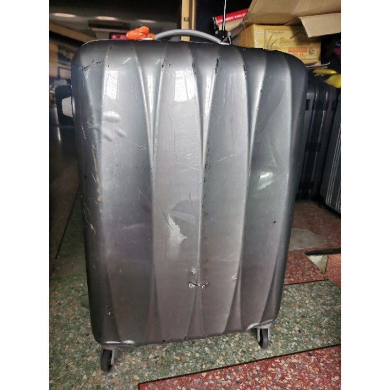 กระเป๋าไฟเบอร์ ขนาด 29 นิ้วยี่ห้อ American tourister