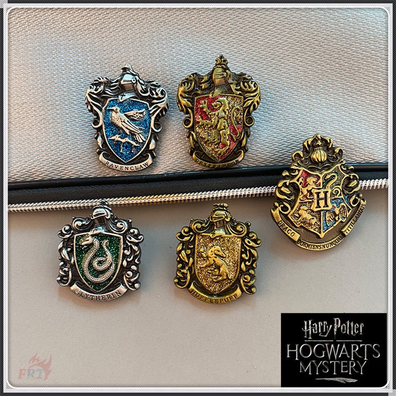 Gryffindor / Slytherin / Ravenclaw / Hufflepuff - เข็มกลัดโรงเรียนเวทมนตร์ เข็มกลัด รูปการ์ตูน Doodle Enamel Pins แบบสร้างสรรค์ สําหรับติดกระเป๋าเป้สะพายหลัง จํานวน 1 ชิ้น