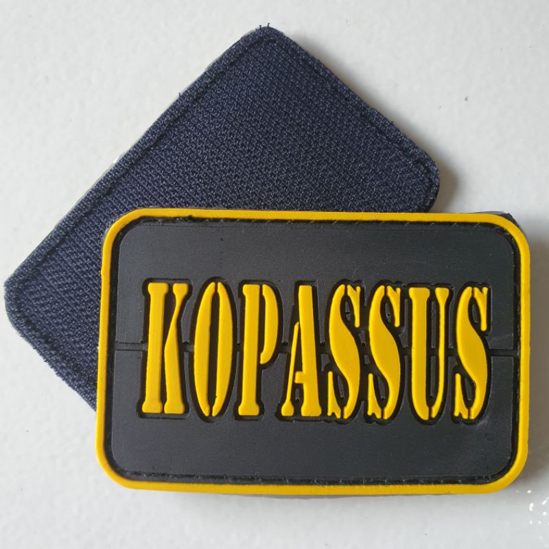 YELLOW KOPASSUS LOGO RUBBER PATCH/TNI RUBBER EMBLEM PATCH