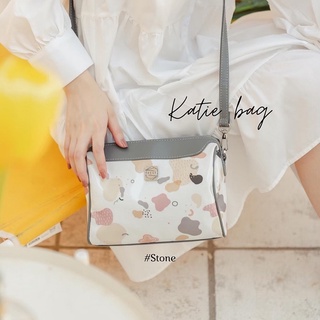 [ลดทันที 90.- ใช้โค้ด SEPALBA] PERF กระเป๋าสะพาย Katie bag - Stone