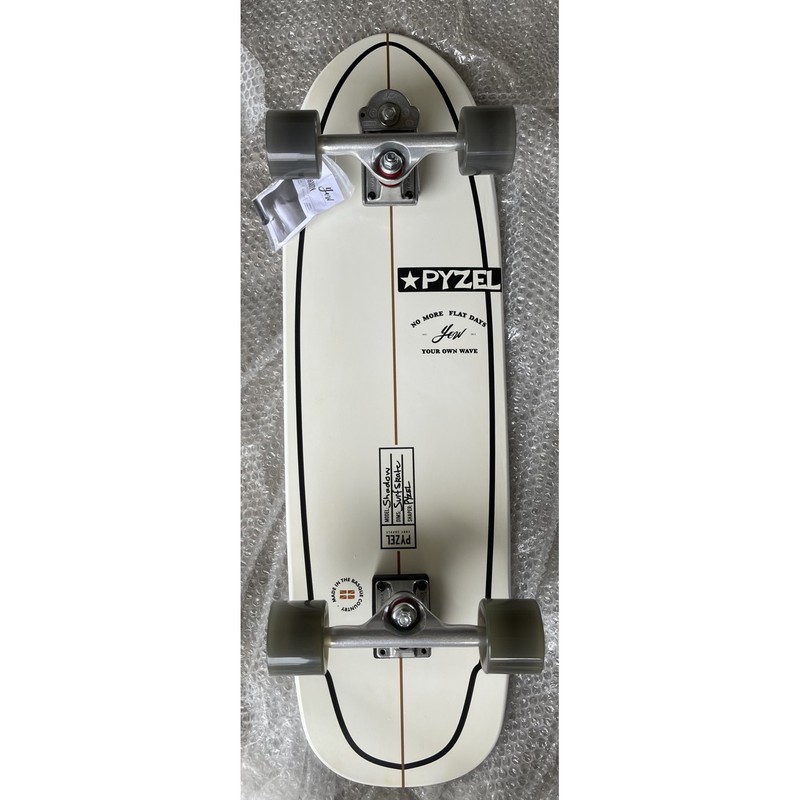 Yow x Pyzel Shadow 33.5″ Signature Series Surfskate ส่งต่อค่ะยังไม่ได้ใช้