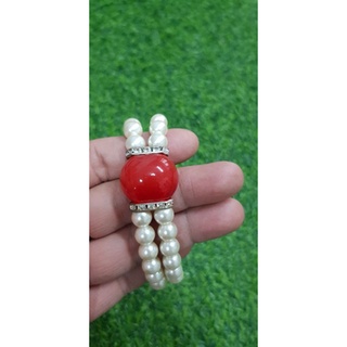 สร้อยข้อมือสีขาวแฟชั่นแต่งจี้กลางสีแดงขนาดฟรีไซส์