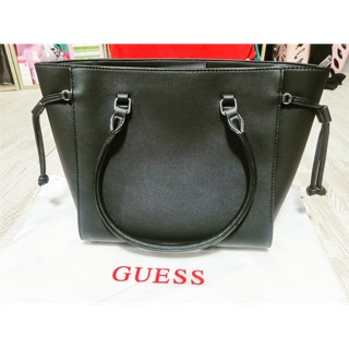 Guess กระเป๋าถือ มีสายสะพายแบบcrossbody