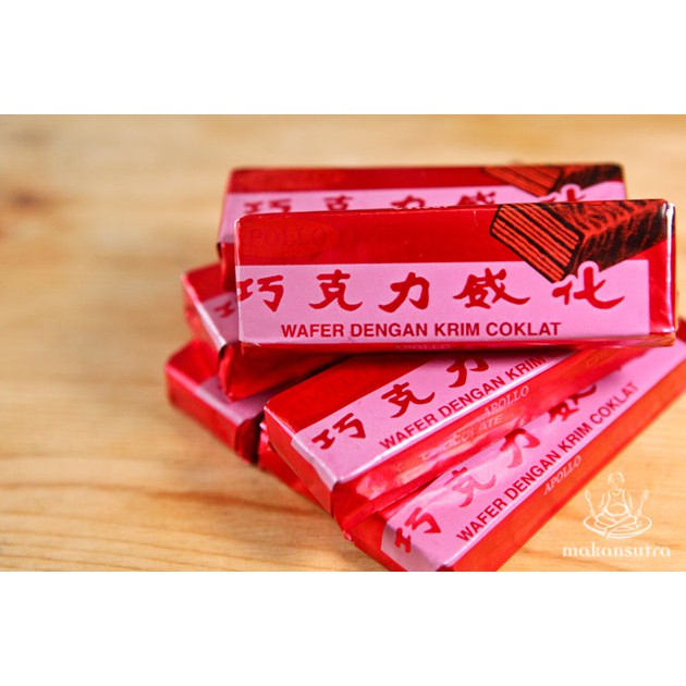1 แพ็คย่อย 12 ชิ้น อร่อยเว่อร์ เวเฟอร์เคลือบช็อคโกแลต APOLLO WAFER แดง