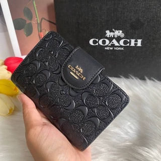 COACH C5896 MEDIUM CORNER ZIP WALLET IN SIGNATURE LEATHER