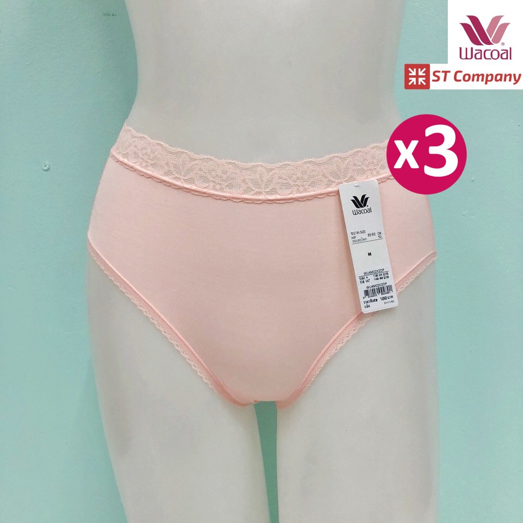 Wacoal Panty กางเกงใน ทรง Bikini ขอบลูกไม้ สีส้มพีช (3 ตัว) กางเกงในผู้หญิง วาโก้ ครึ่งตัว ผู้หญิง W