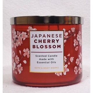 Bath &amp; Body Works Japanese Cherry Blossom Scented 3-Wick Candle 411g. ของแท้