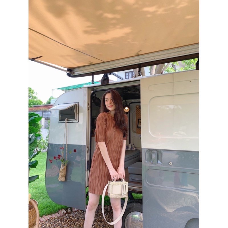 tshop :  pleated dress (Brown)