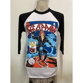 เสื้อวง แขนสามส่วน Def Leppard สไตล์วินเทจ.