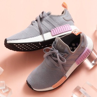 พร้อมส่ง✨ Adidas NMD สีเทา ปลั๊กชมพู/พีช