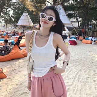 MOOD TANKTOP กล้ามคอยู basic item ใส่สบายหน้าร้อนแบบนี้ จัดมาให้ในราคาเบาๆ เบาจริงๆ