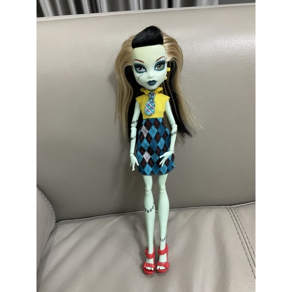 Monster High Dolls Frankie Stein I Love Fashion ตุ๊กตามอนสเตอร์ไฮ แฟรงกี้ สไตน์