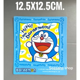 (1ชิ้น) สติกเกอร์สูญกาศ ติดแผ่นป้ายภาษี พรบ.ในรถยนต์ #doraemon ลายHi Hi ลิขสิทธิ์แท้