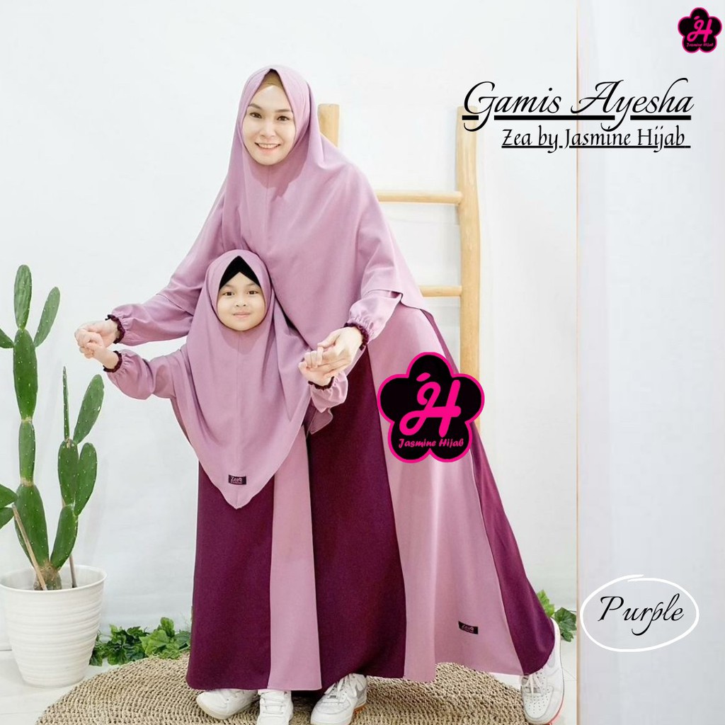 Ayesha Gamis วัยรุ่น