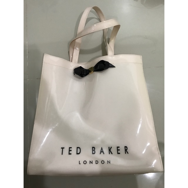 กระเป๋า ted baker แท้ มือสองซื้อจากอังกฤษค่ะ