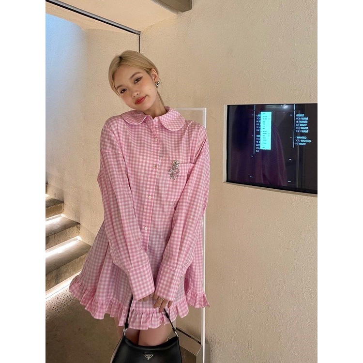 พร้อมส่ง เสื้อเชิ้ตลายสก๊อตสีชมพู เสื้อเชิ้ตแขนยาว ทรงตุ๊กตา ทรงหลวม สไตล์เกาหลี เสื้อเชิ้ตทรงหลวม