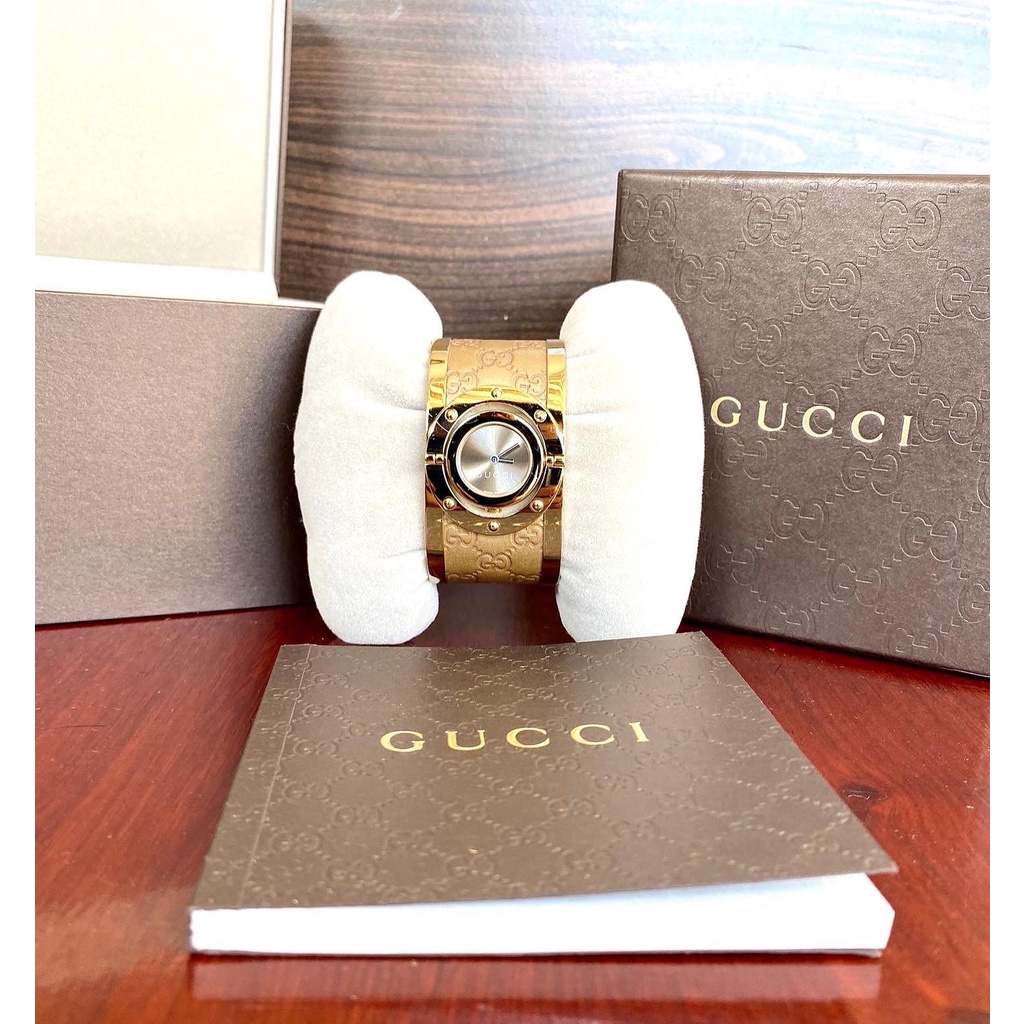 Gucci Twirl bangle canvas 33 mm lady watch