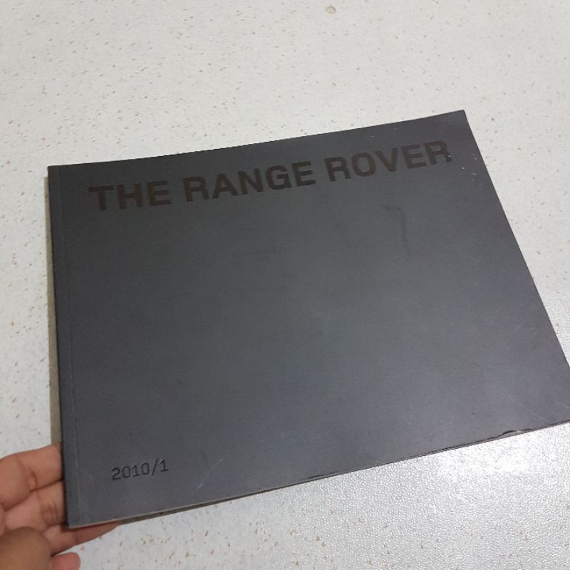 หนังสือต้นฉบับ The Range Rover 2010