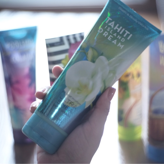*พร้อมส่ง* Tahiti Island Dream 24 hrs moiture Ultra Shea body cream  Bath & Body Works