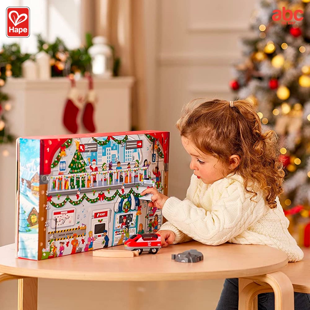 Hape Mainan Kayu Set Kereta Api Kota Musim Dingin Railway Set Advent Calender Mainan Edukasi Anak 3 Tahun ke Atas gambar 3