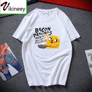 เสื้อยืดแขนสั้น ผ้าฝ้าย พิมพ์ลายแพนเค้ก adventure time jake and finn Bacon สีขาว