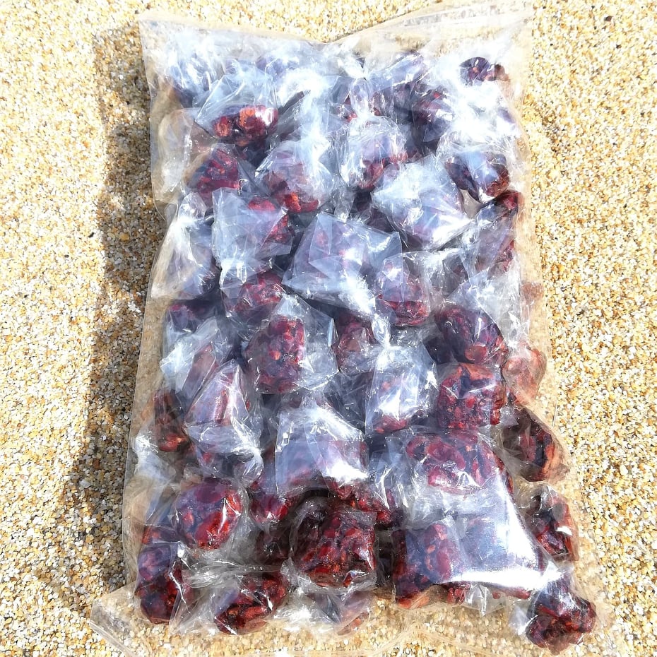 ลูกหยี 3รส ไร้เม็ด สินค้าใหม่ เกรดพรีเมี่ยม ( มีฮาลาล ขนาด 500 กรัม)