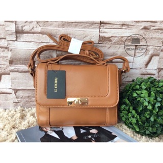 Forever21 : Messenger Bag (outlet) สีน้ำตาล