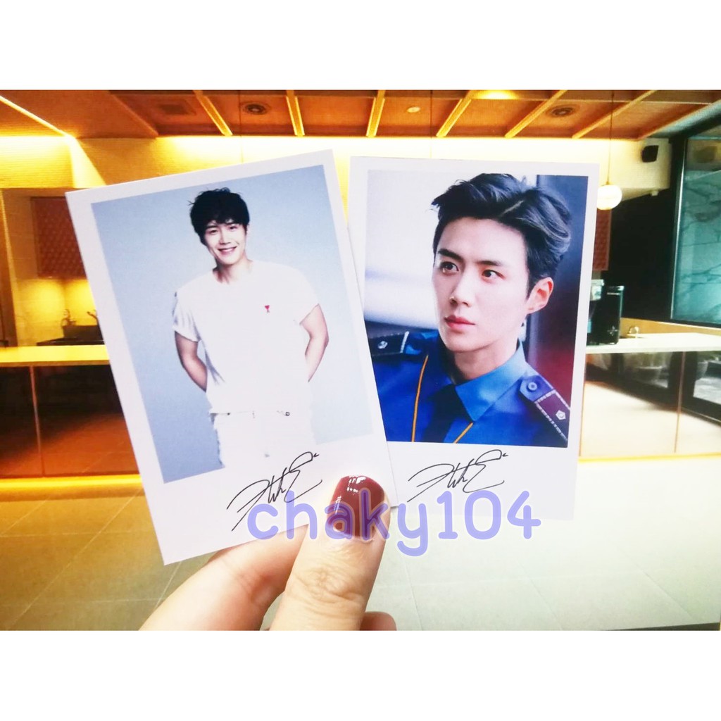 พร้อมส่ง! โพลารอยด์พร้อมลายเซ็นต์ คิม ซอนโฮ (Kim SeonHo) จาก Home town ChaChaCha, Start Up 4 ใบ *มีเก็บเงินปลายทาง*