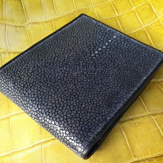 shark leathter bifold wallet กระเป๋าหนังปลาฉลาม  ปลากระเบน