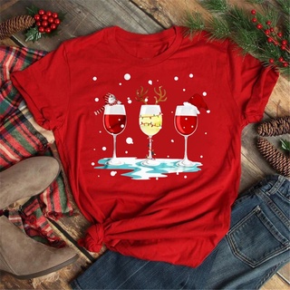 เสื้อยืด พิมพ์ลายกราฟฟิค Merry Christmas Wine Glass สีแดง แฟชั่นสําหรับผู้หญิง เหมาะกับเทศกาลปีใหม่ คริสต์มาส