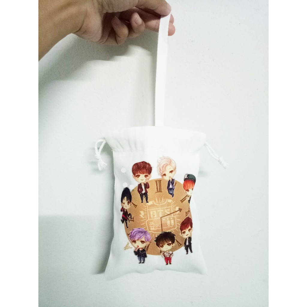 ถุงผ้า กระเป๋าผ้า ผ้าดิบ แบบรูดหิ้วสายเดี่ยว มีทั้งแบบใบเปล่าและเพิ่มสกรีน