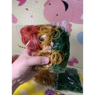 แบ่งขายถุงละ 100 กรัม หนังยางรัดแกง วงเล็ก / วงใหญ่ / สีสันสดใส อย่างดี ตรา KW