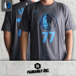 เสื้อยืด ลายโลโก้ NBA DALLAS MAVS 77 Woven DONCIC ABU