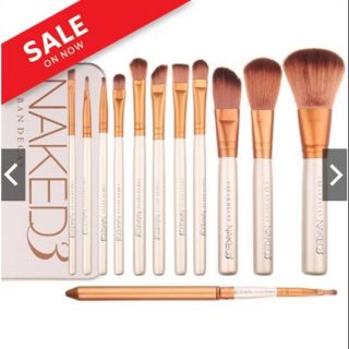 แปรง Naked3 ถูกสุดๆ 150 ราคาเดียว จัดเลย