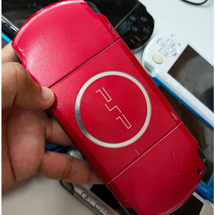 PSP 1000,2000,3000 จัดเซตพร้อมเล่น มีให้เลือกหลายสี หลายความจุ ส่งด่วนภายใน 1 วัน