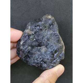 👑 ไอโอไลท์ ( IOLITE ) มีความเนื้อใสและผลึกสีม่วงอ่อนเล็กๆบางส่วน แบบดิบ ผิวขรุขระ💫 ชนิด : ไอโอไลท์ ( IOLITE )✨