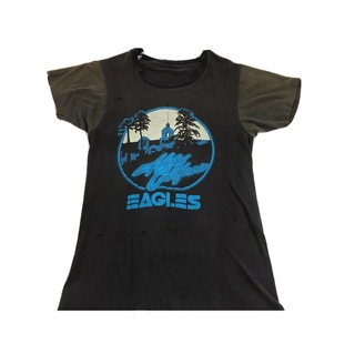 [S-5XL] เสื้อยืดคอกลม พิมพ์ลาย Eagles Hotel California 1977 สีดํา สไตล์วินเทจ สําหรับผู้ชาย 898761