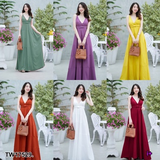 17529 แม็กซี่เดรส สายเดี่ยว สีพื้น สายปรับได้ Spaghetti strap maxi dress, solid color, adjustable straps.