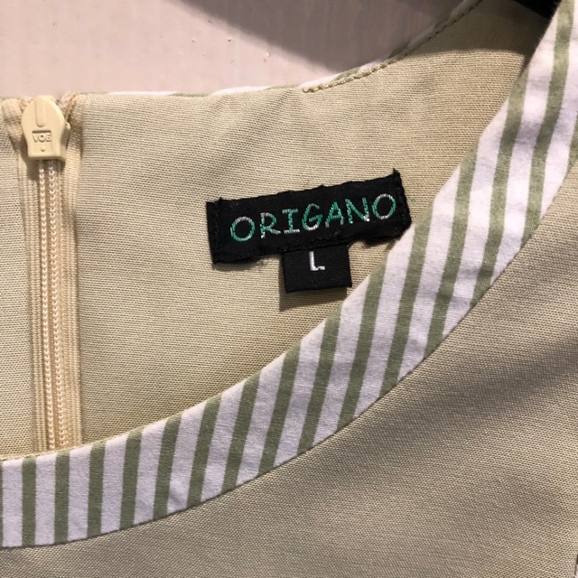 ชุดเดรสสีเขียวอ่อน ยี่ห้อ origano มือสอง