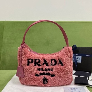 กระเป๋า Prada พร้อมส่งค่ะ