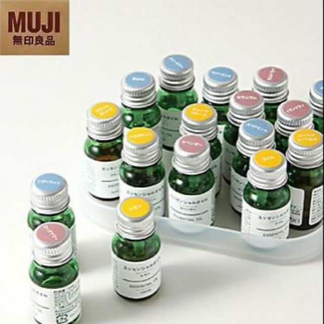 MUJI Essential Oil 10ml.
น้ำมันอโรม่า ของ Muji 🌹🌿🌼🌱🍂