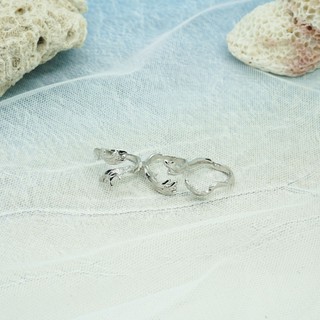 เครื่องประดับ Rock Me Jewelry รุ่น Triple Wave Ring แหวน ทองเหลือง ประดับพลอย