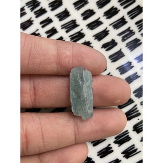 (B) พลอยดิบแท้ ฟลูออไรท์(Fluorite)พลอยธรรมชาติ 100% น้ำหนัก 28.50 กะรัต / ซื้อ 10 ฟรี 1 ทันที!!